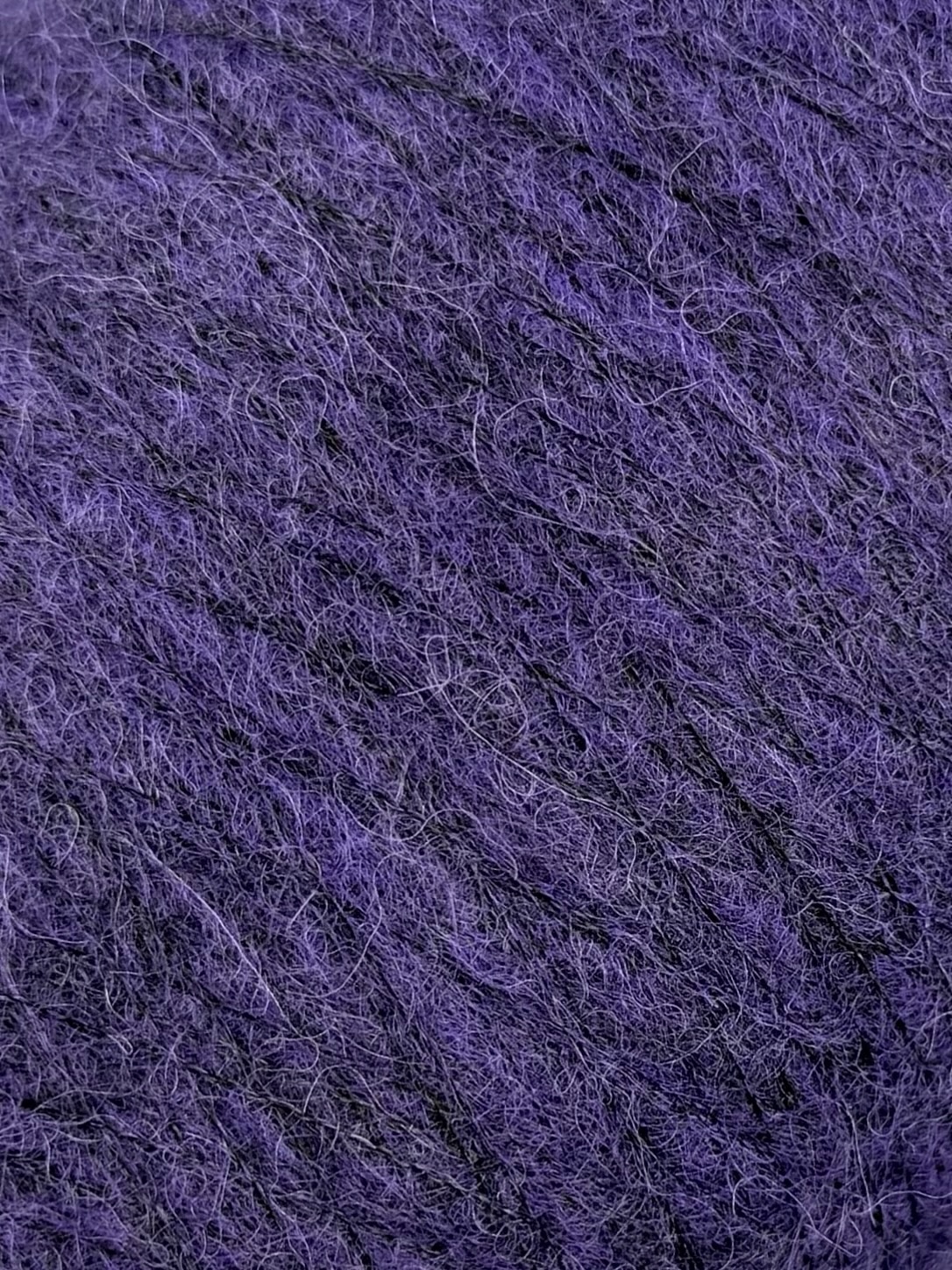 Lanificio dell’Olivo Art. Noir 2300m/100g – Super Kid Mohair & Baby Alpaka col. Violett meliert